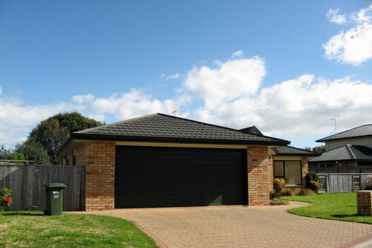 Photo of property in 13 Walnut Grove, Whakatane, 3120