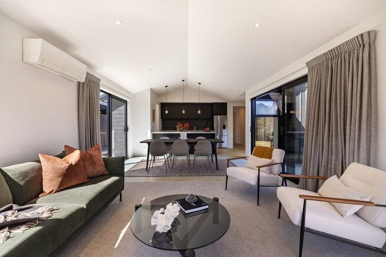 Photo of property in 52 Jack Hanley Drive, Jacks Point, Queenstown, 9371