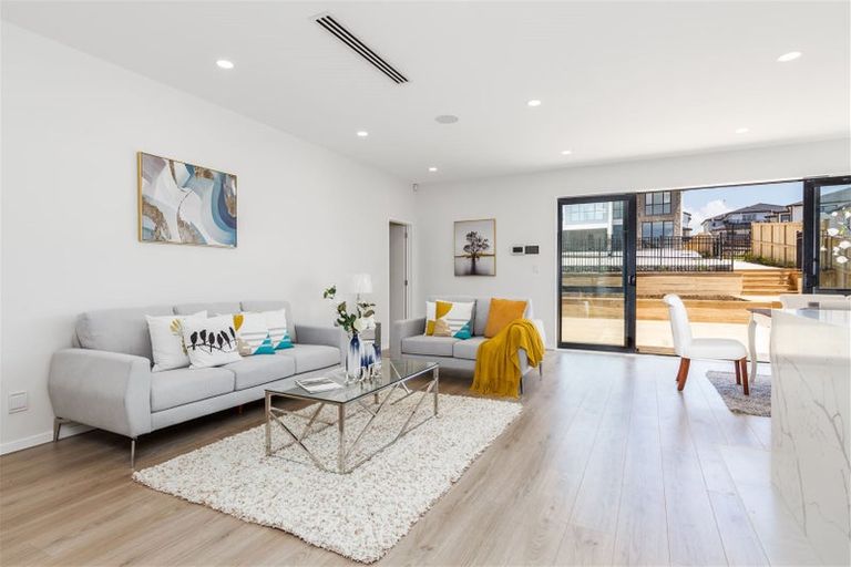 Photo of property in 42 Dungloe Avenue, Flat Bush, Auckland, 2019