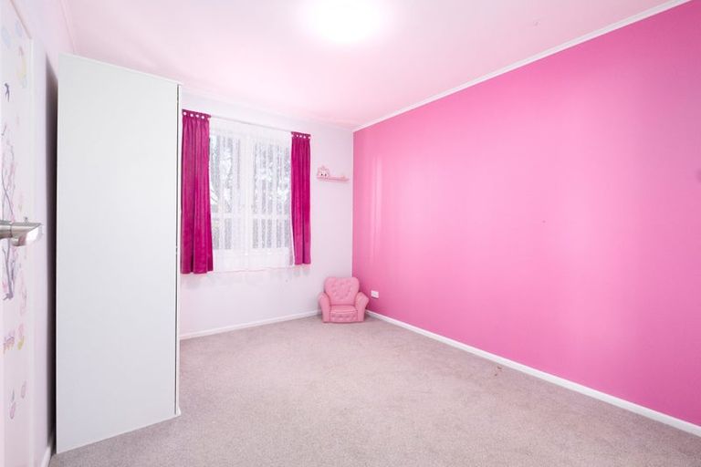 Photo of property in 116 Ennis Avenue, Pakuranga Heights, Auckland, 2010