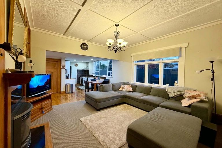 Photo of property in 9 Walsh Road, Westown, New Plymouth, 4310