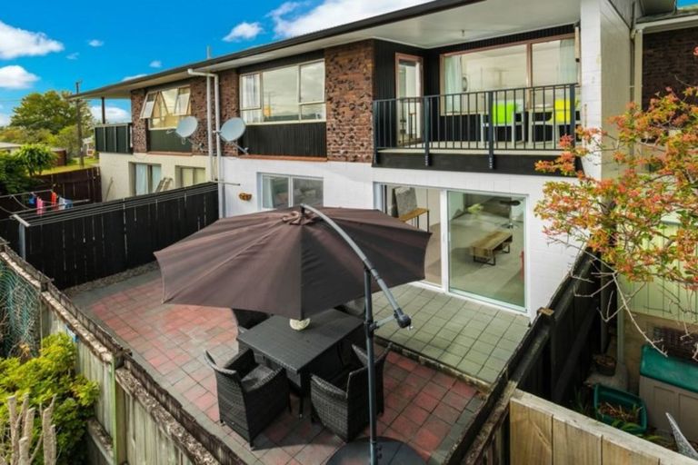 Photo of property in 1/744 Te Atatu Road, Te Atatu Peninsula, Auckland, 0610