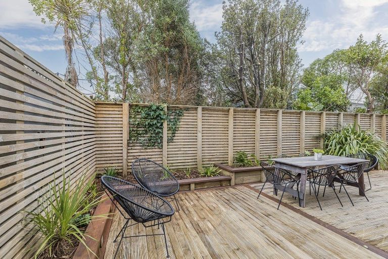 Photo of property in 41 Forres Street, Seatoun, Wellington, 6022