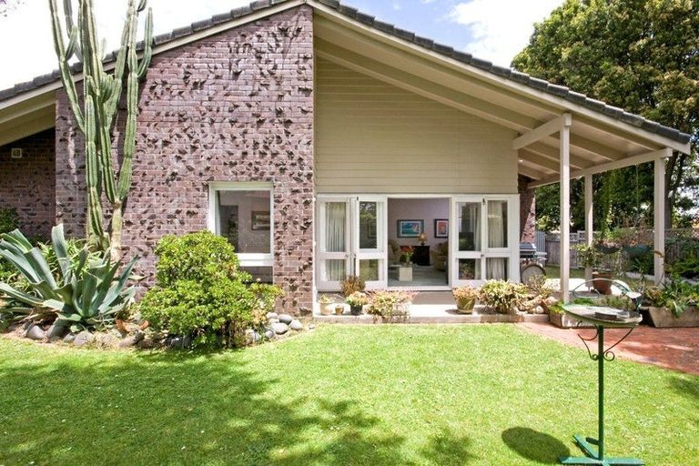 Photo of property in 4 Nassau Court, Half Moon Bay, Auckland, 2012