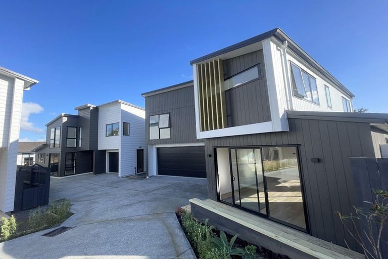 Photo of property in 26b Sandgate Avenue, Botany Downs, Auckland, 2010