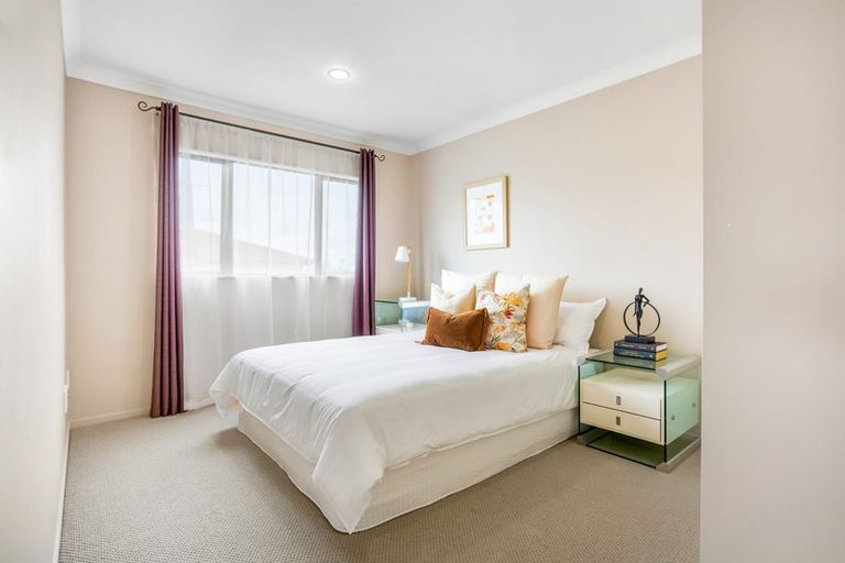 Photo of property in 25 Piriti Drive, Te Atatu Peninsula, Auckland, 0610