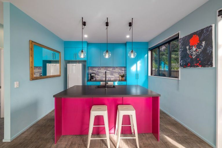 Photo of property in 23 Main Road, Redcliffs, Christchurch, 8081