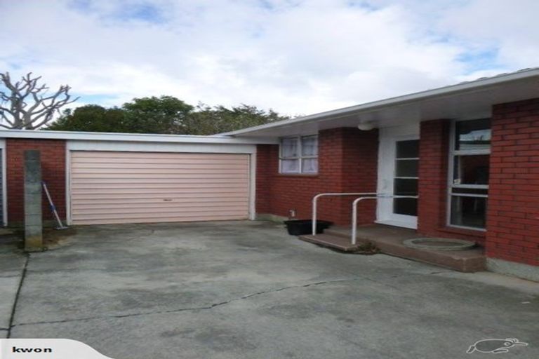 Photo of property in 12 Martin Street, Palmerston North, 4414