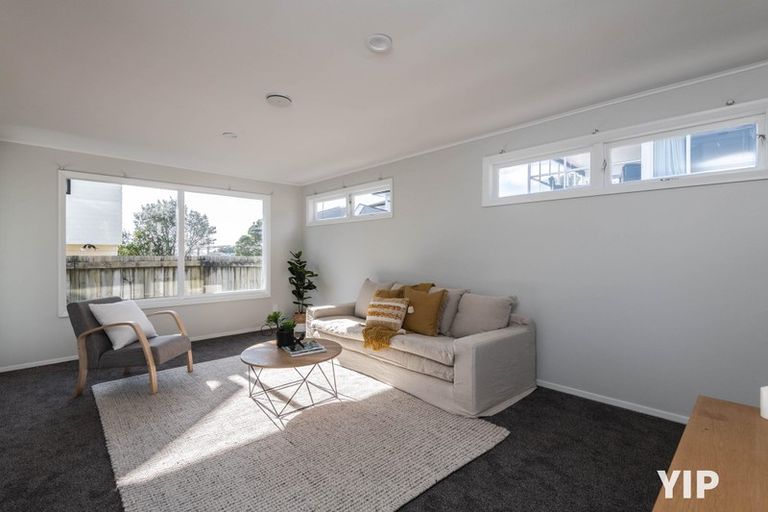 Photo of property in 43 Horokiwi Road West, Newlands, Wellington, 6037
