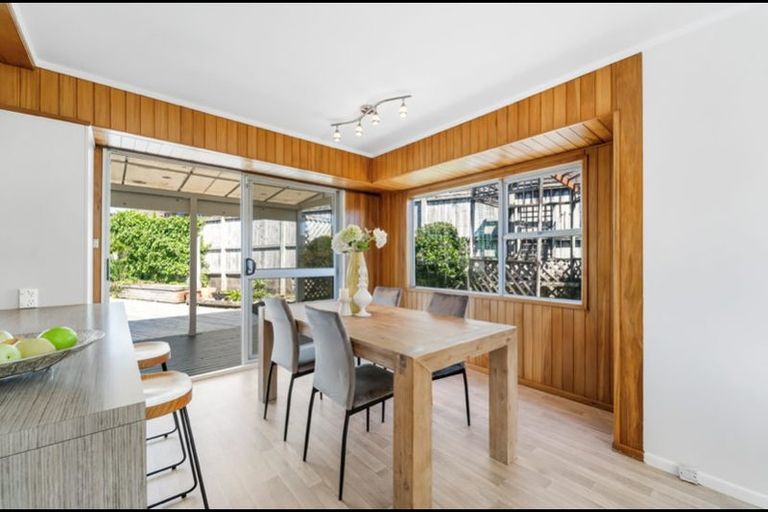 Photo of property in 10 Helvetia Drive, Browns Bay, Auckland, 0630