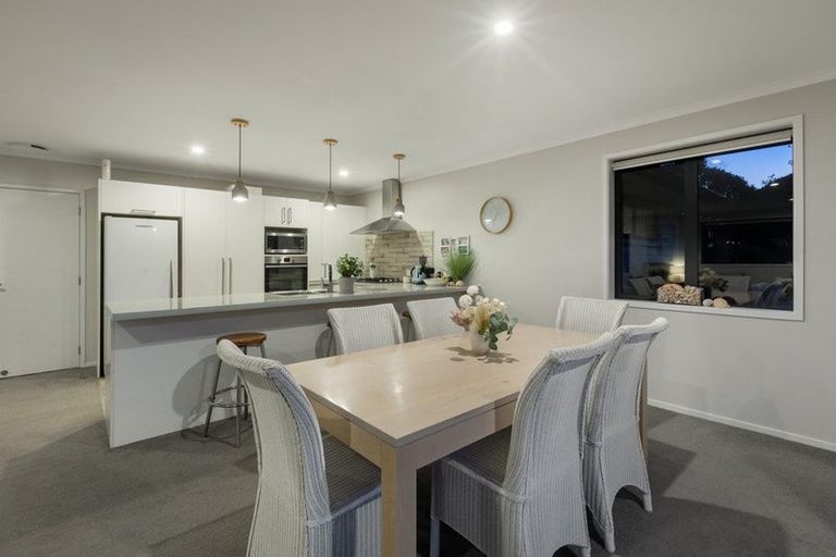 Photo of property in 15 Ian Place, Waihi Beach, 3611