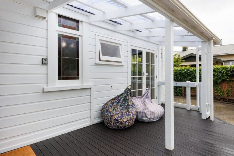 Photo of property in 294 Grey Street, Palmerston North, 4414