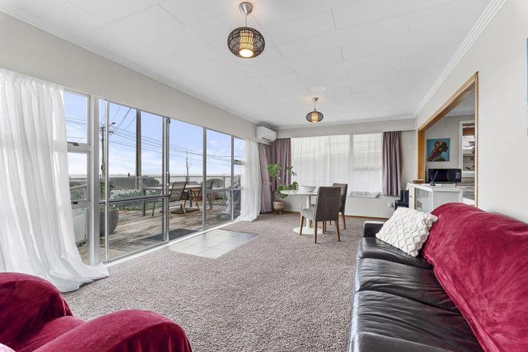 Photo of property in 11 Hine Street, New Plymouth, 4310