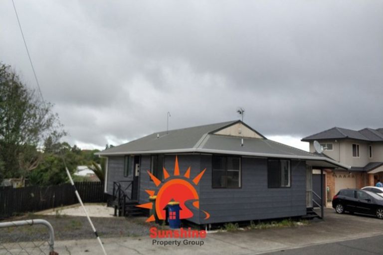 Photo of property in 148 Don Buck Road, Massey, Auckland, 0614