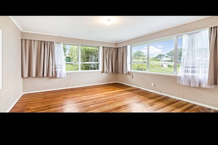Photo of property in 196 Don Buck Road, Massey, Auckland, 0614