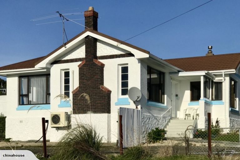 Photo of property in 12 Walker Street, Bluff, 9814