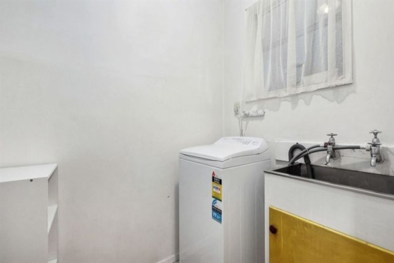 Photo of property in 392 Mairehau Road, Parklands, Christchurch, 8083