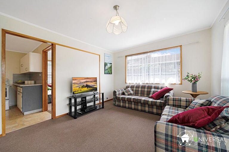 Photo of property in 1a/3 Divich Avenue, Te Atatu South, Auckland, 0610