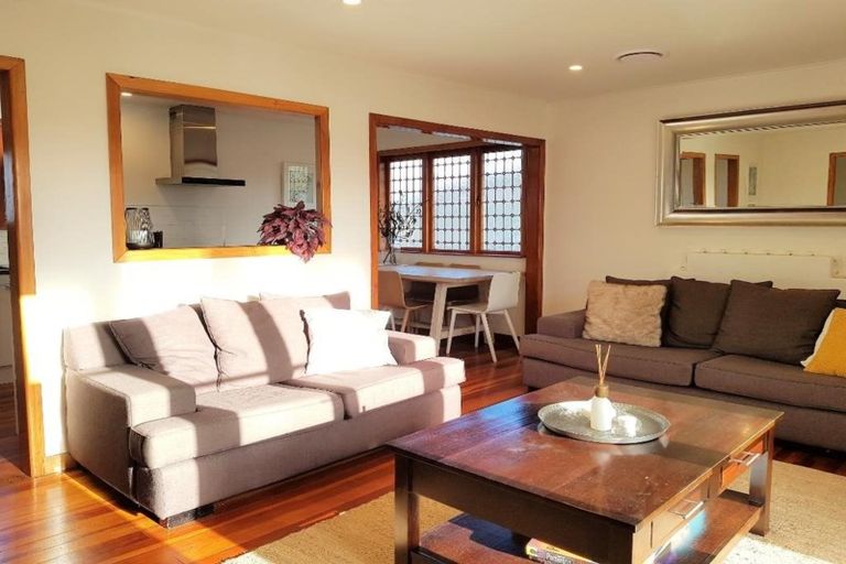Photo of property in 660 Te Atatu Road, Te Atatu Peninsula, Auckland, 0610