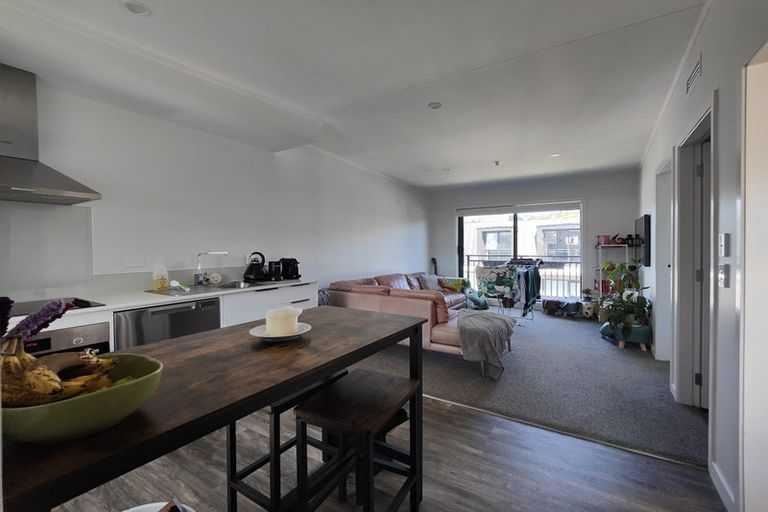 Photo of property in 10/16d Constable Street, Newtown, Wellington, 6021