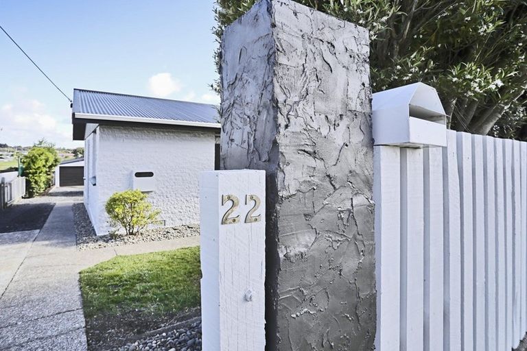 Photo of property in 22 Enniskillen Street, Clifton, Invercargill, 9812