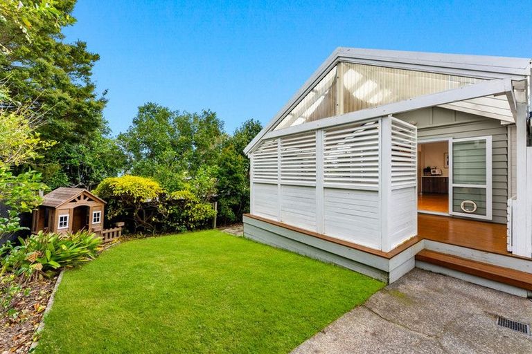 Photo of property in 1/29 Beatrice Avenue, Hillcrest, Auckland, 0627