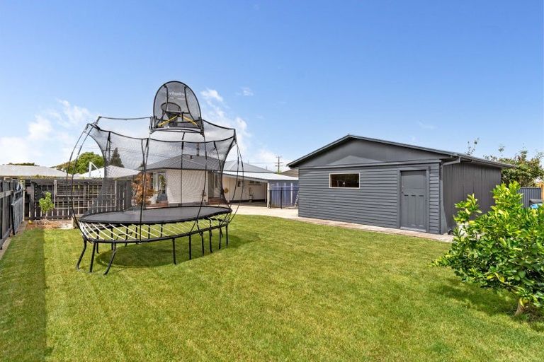 Photo of property in 25 Cambridge Terrace, Masterton, 5810