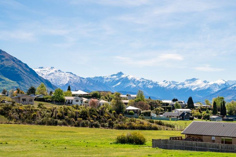 Photo of property in 106a Kings Drive, Wanaka, 9305