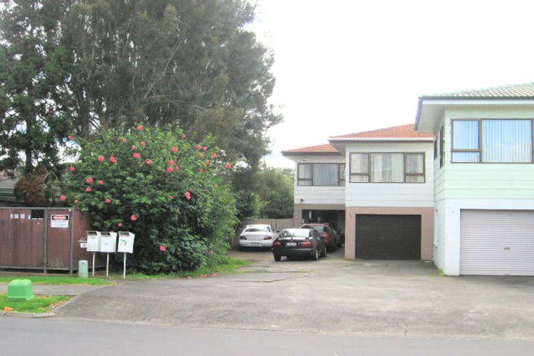 Photo of property in 4c Vivian Wilson Drive, Eastern Beach, Auckland, 2012
