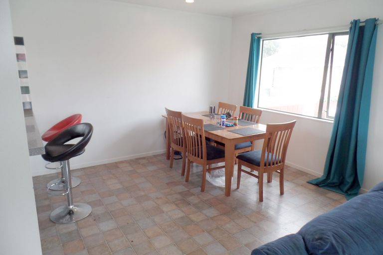 Photo of property in 3a Waterview Road West, Takanini, 2112