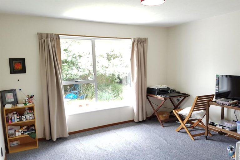 Photo of property in 108 Lake Terrace Road, Burwood, Christchurch, 8061