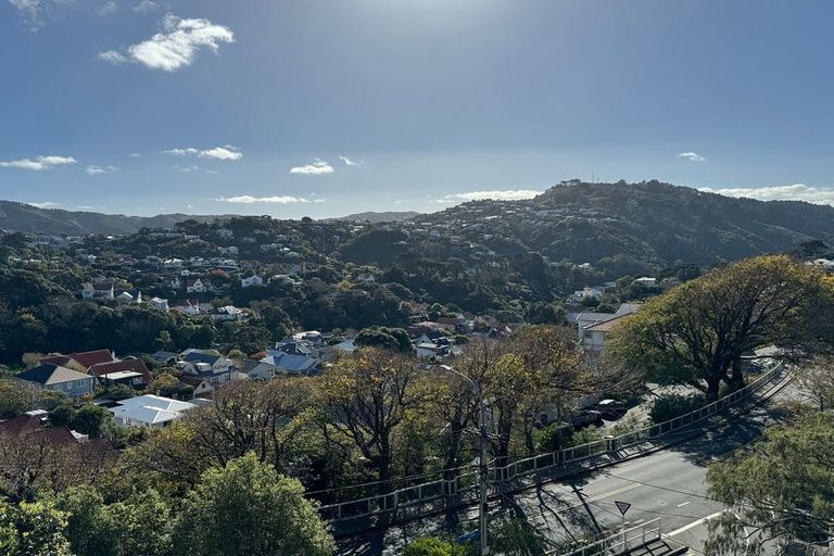 Photo of property in 5u2 Grove Road, Kelburn, Wellington, 6012