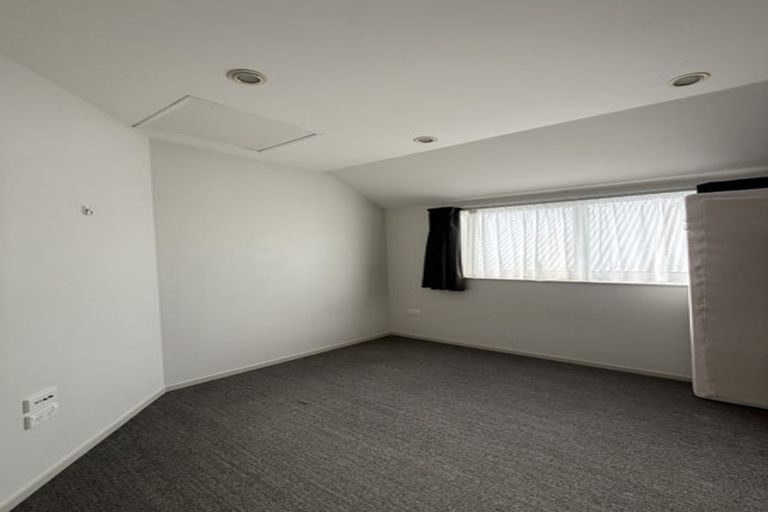 Photo of property in 16 Te Wharepouri Street, Berhampore, Wellington, 6023