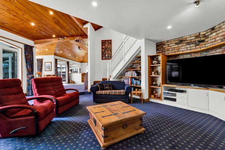 Photo of property in 211 Tawhiti Road, Hawera, 4672