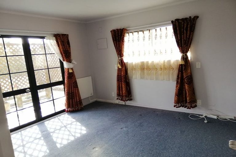 Photo of property in 28 Langdale Avenue, Paraparaumu, 5032