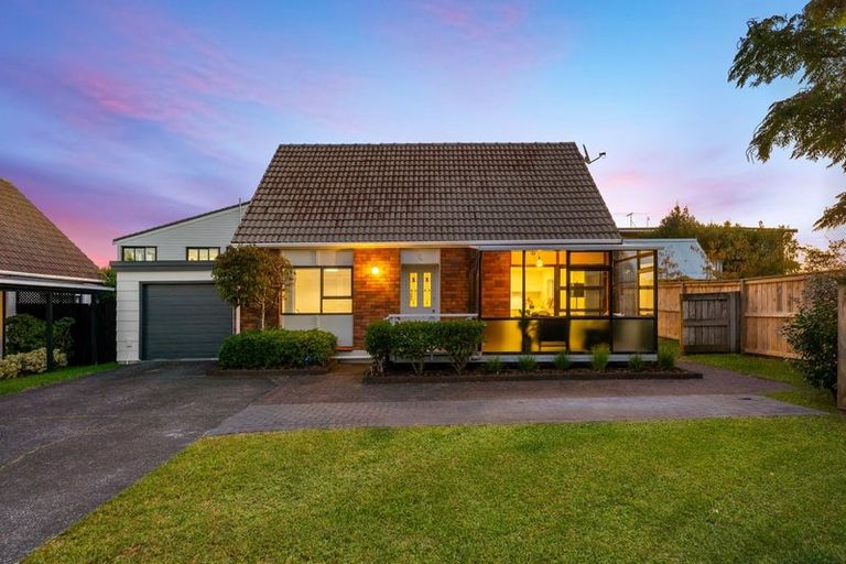 Photo of property in 3/5a Tobruk Crescent, Milford, Auckland, 0620