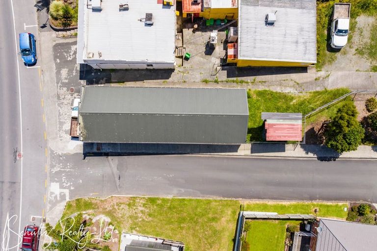 Photo of property in 15 Riverview Place, Maungaturoto, 0520