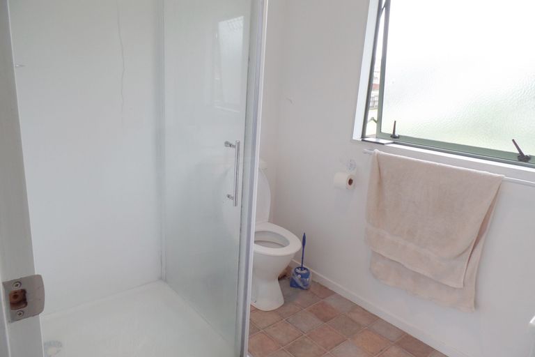 Photo of property in 3a Waterview Road West, Takanini, 2112