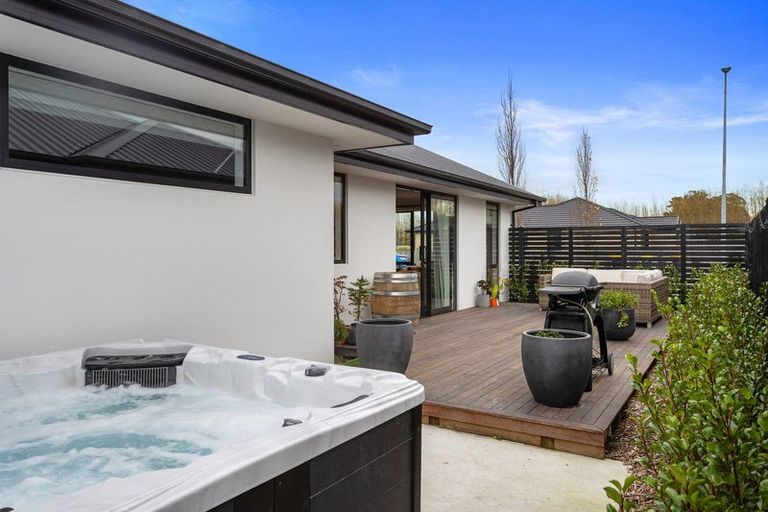 Photo of property in 73 Sir John Mckenzie Avenue, Yaldhurst, Christchurch, 8042