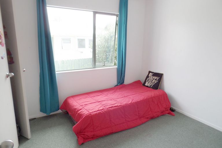 Photo of property in 3a Waterview Road West, Takanini, 2112