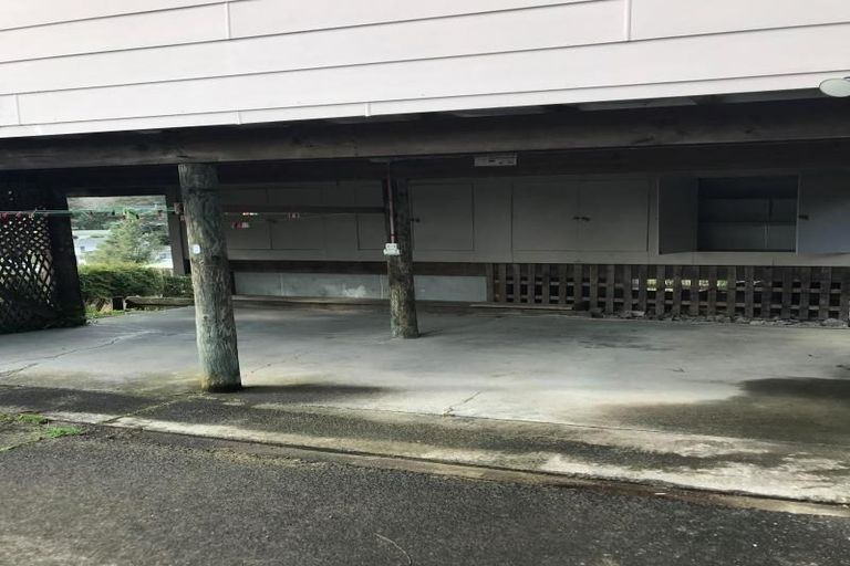 Photo of property in 3/75 Stanley Road, Glenfield, Auckland, 0629