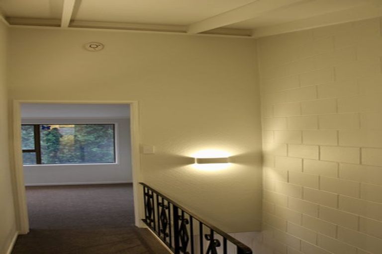 Photo of property in 2/75 Birkdale Road, Birkdale, Auckland, 0626