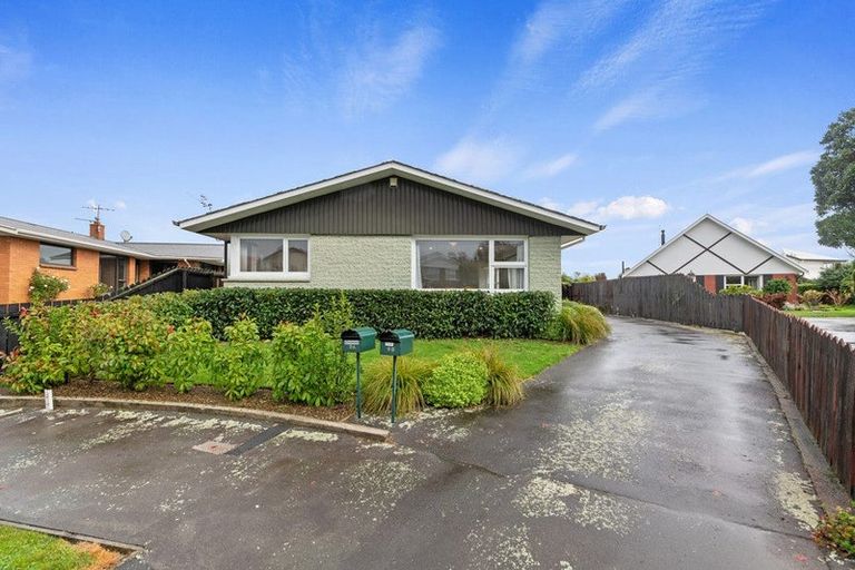 Photo of property in 9 Karaka Place, Somerfield, Christchurch, 8024