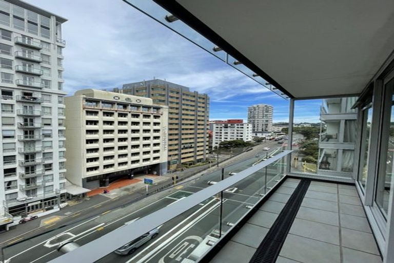 Photo of property in Montreaux Apartments, 6i/164 The Terrace, Wellington Central, Wellington, 6011