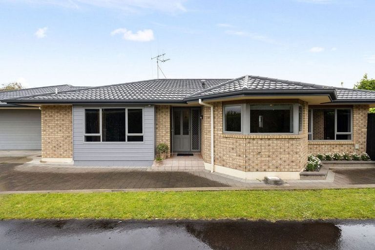 Photo of property in 157a King Street, Cambridge, 3434