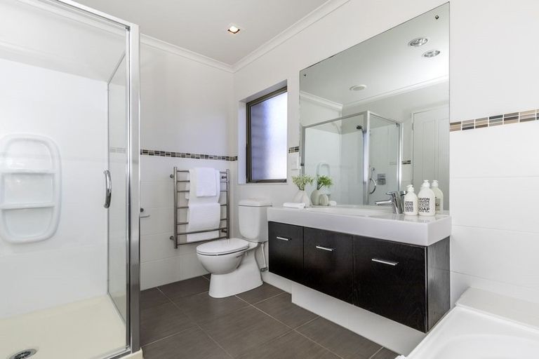 Photo of property in 38 Oakway Drive, Schnapper Rock, Auckland, 0632