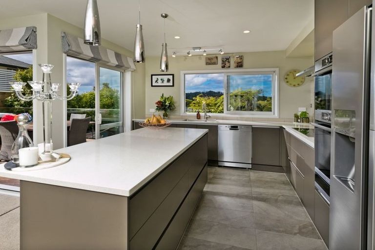 Photo of property in 82 Pohutukawa Parade, Riverhead, 0820