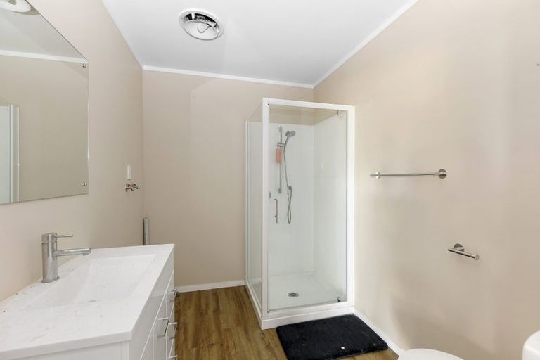 Photo of property in 4/5 Westminster Road, Wainuiomata, Lower Hutt, 5014