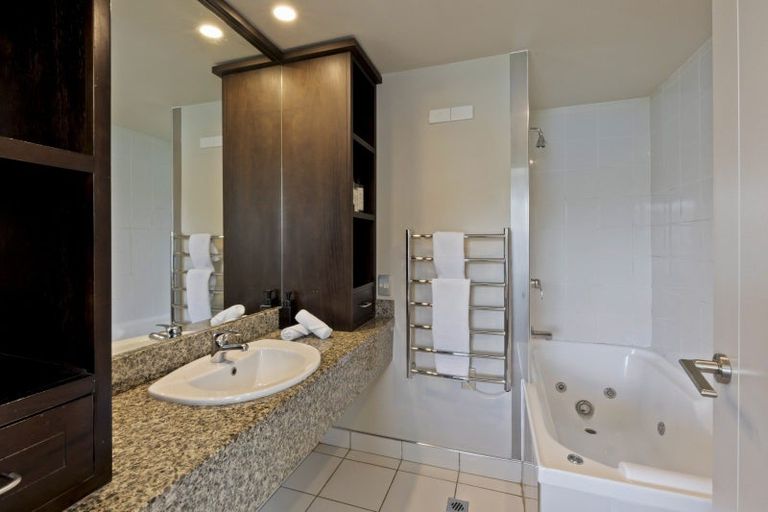 Photo of property in Breakfree Alpine Village, 20/643 Frankton Road, Queenstown, 9300