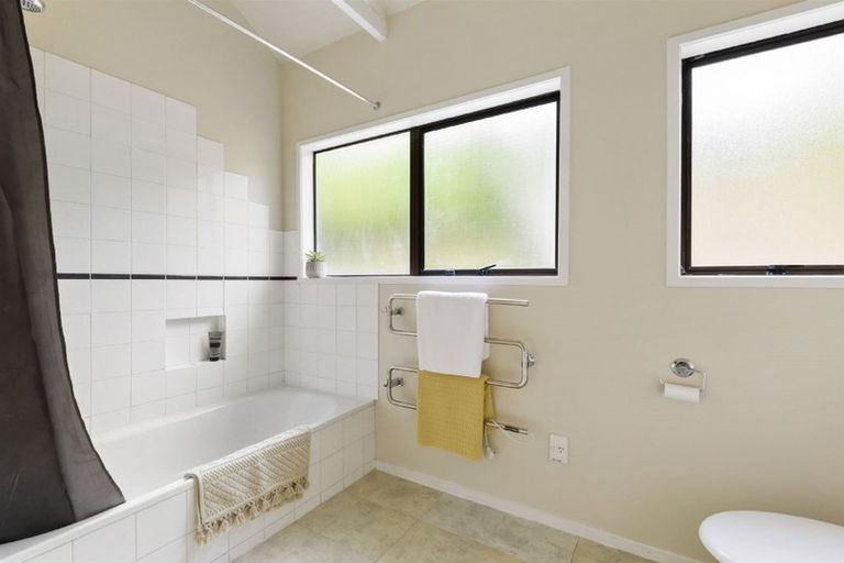 Photo of property in 59 Pemberton Avenue, Bayview, Auckland, 0629